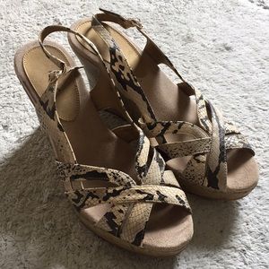 Fioni snake tone wedges